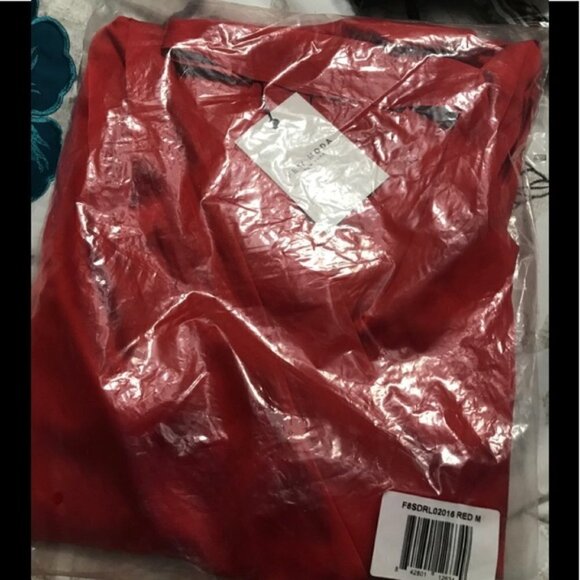 Few Moda Red Street Tie Wrap Dress Christmas Size Medium new with tags #112 - Picture 4 of 6